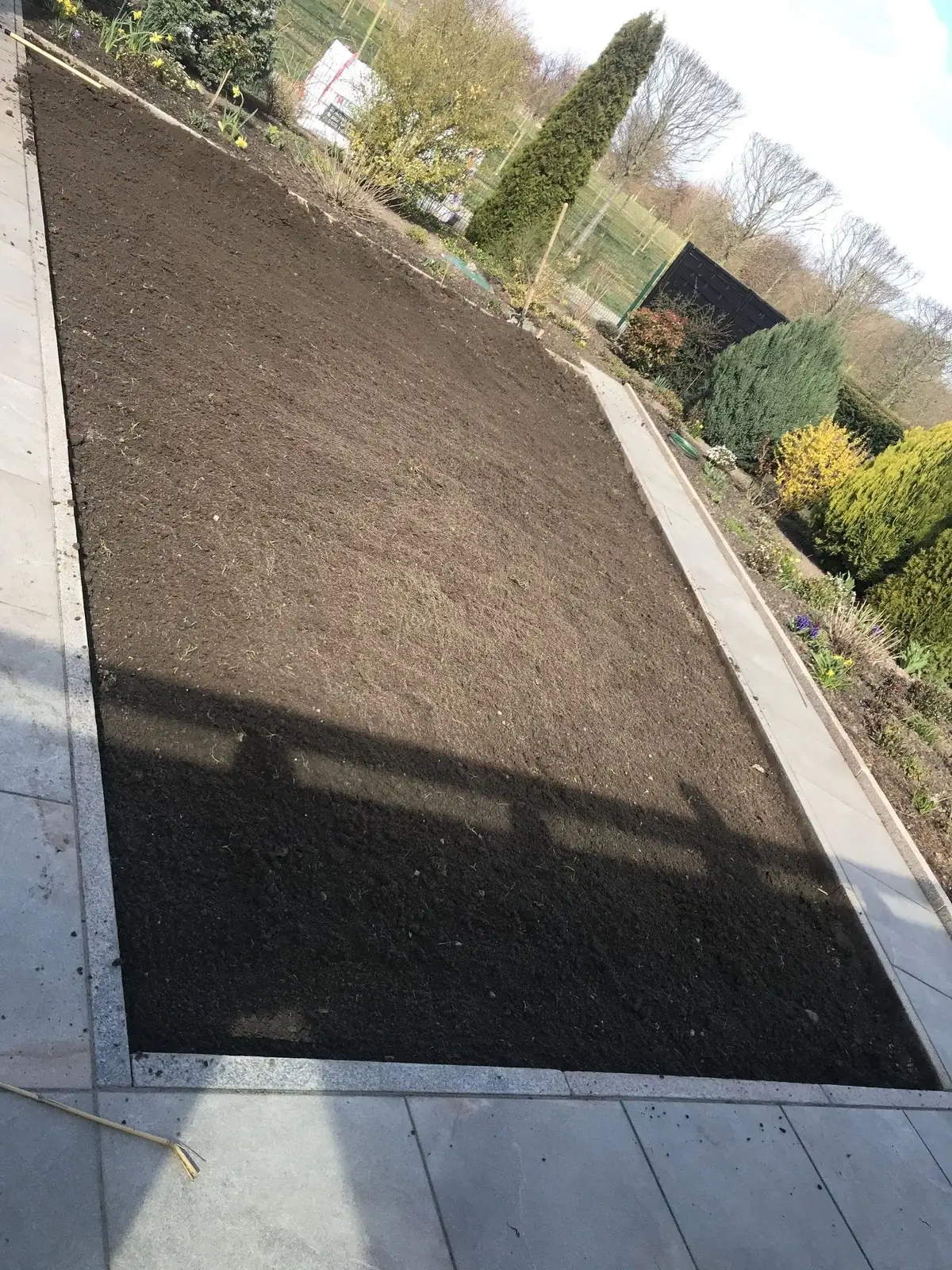 Gartengestaltung — Pflasterarbeiten und Bepflanzung in Hamburg-Harburg